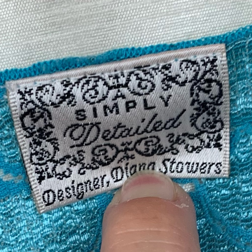 SIMPLY DETAILED Lace Top XL - Picture 4 of 6